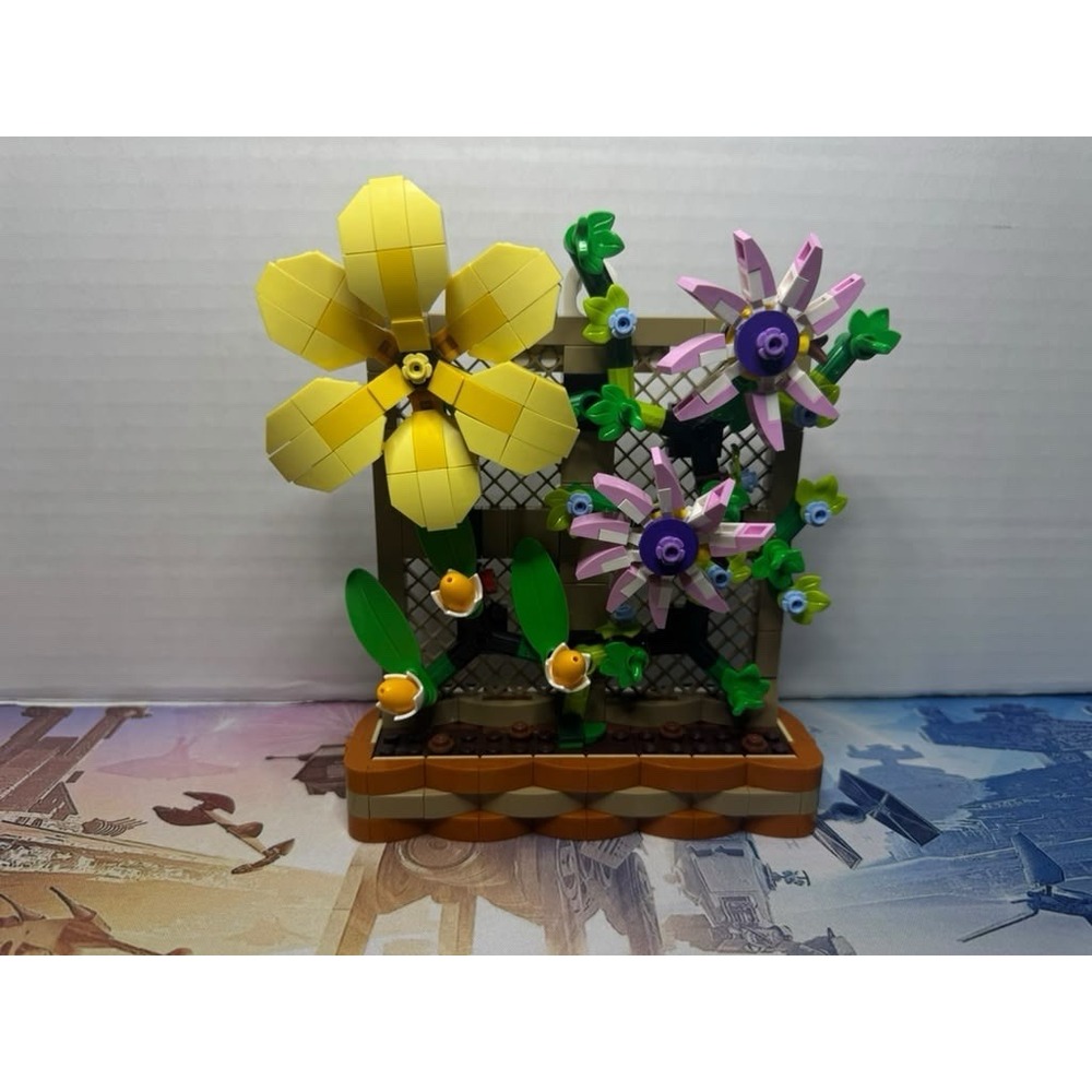 LEGO Botanical Collection: Flower Trellis Display 40683 Complete Limited Edition